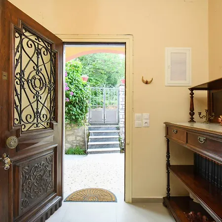 Holiday home Mon Reve House *